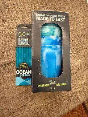 goSili reusable silicone Ocean cups and straws bundle NWT